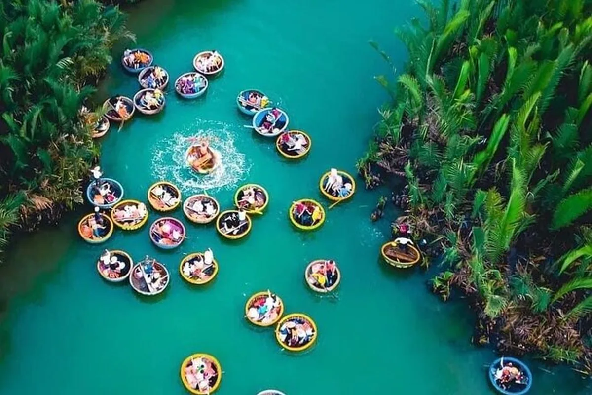 A family-friendly basket boat experience in Hoi An