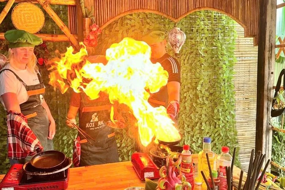 Small-group hands-on cooking experience with a local host in Hoi An